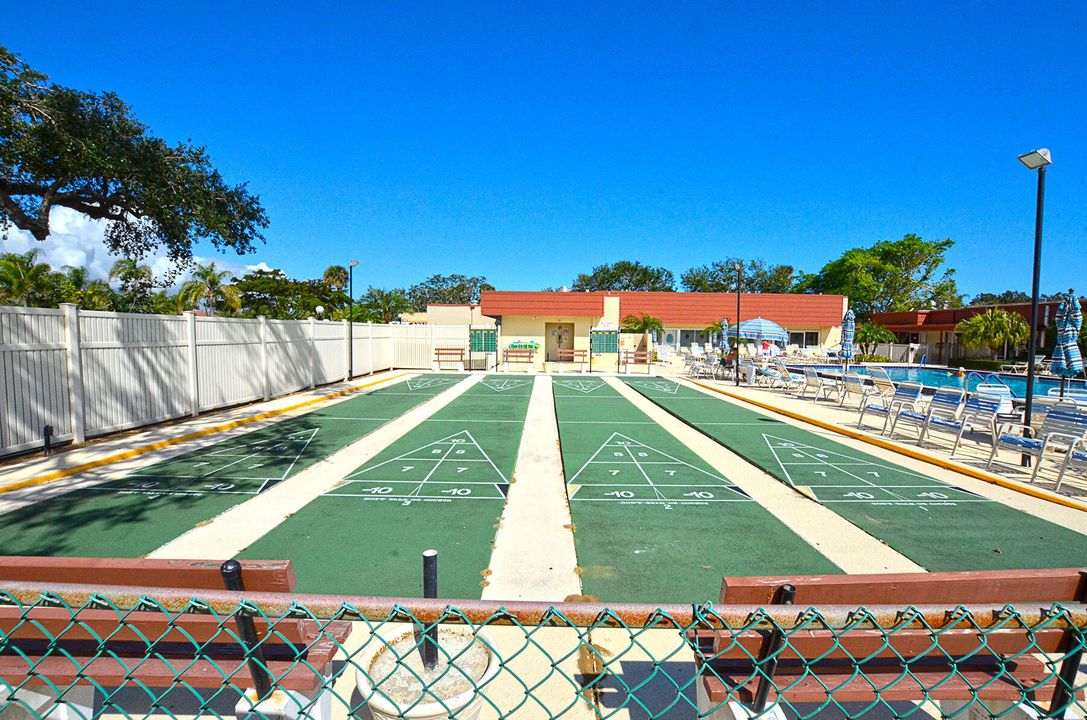 For Sale: $175,077 (2 beds, 2 baths, 1000 Square Feet)