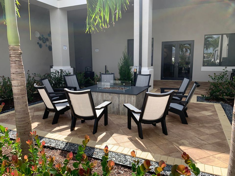 For Sale: $774,000 (3 beds, 2 baths, 2167 Square Feet)