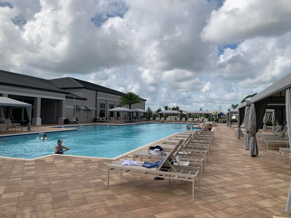 For Sale: $774,000 (3 beds, 2 baths, 2167 Square Feet)