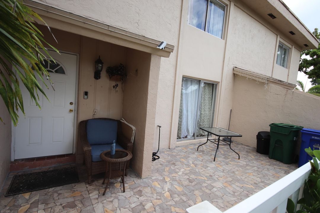 На продажу: $355,000 (3 спален, 2 ванн, 1668 Квадратных фут)