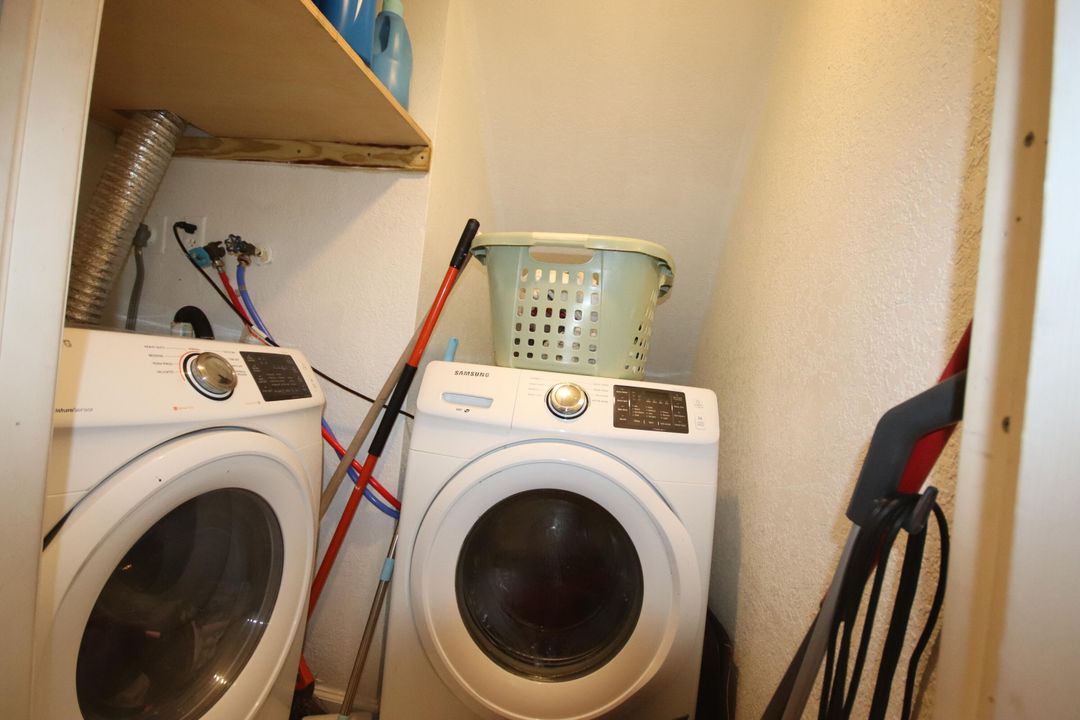 На продажу: $355,000 (3 спален, 2 ванн, 1668 Квадратных фут)