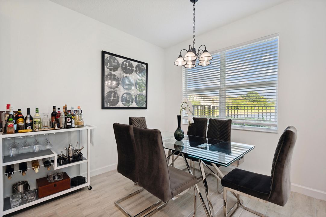 For Sale: $600,000 (3 beds, 2 baths, 2124 Square Feet)