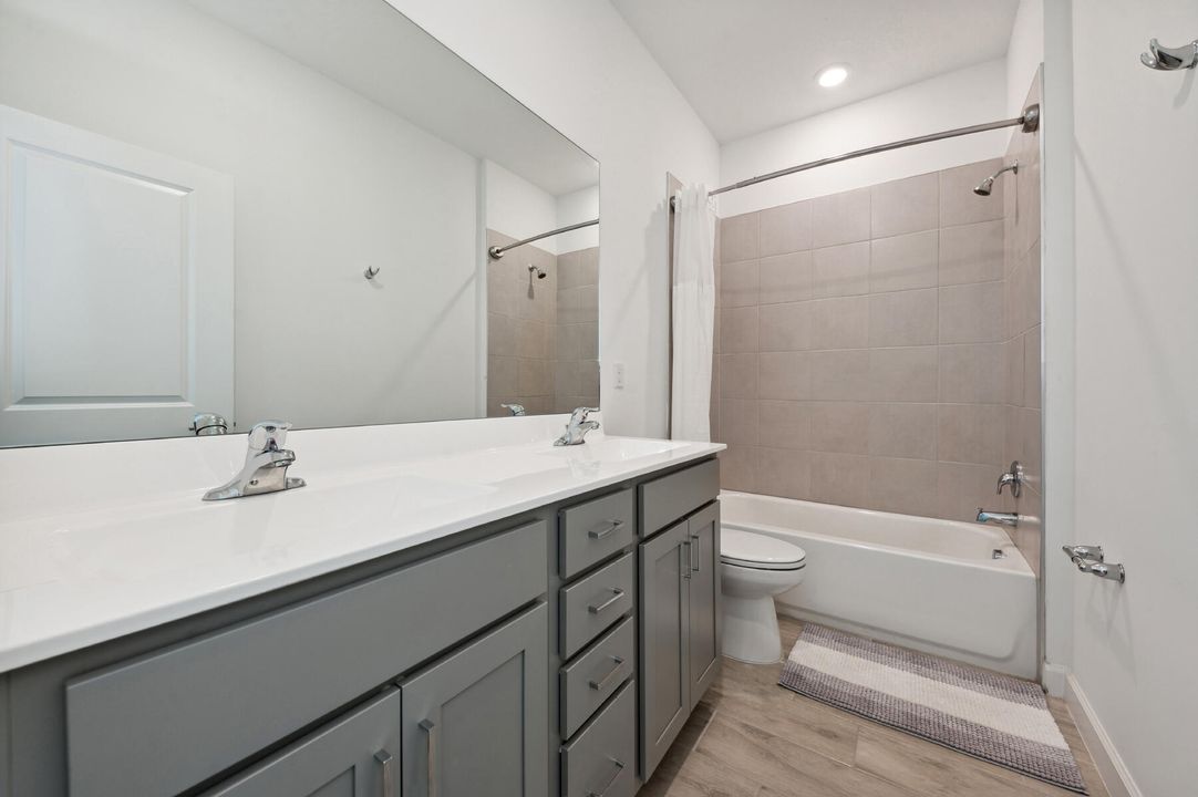 For Sale: $600,000 (3 beds, 2 baths, 2124 Square Feet)