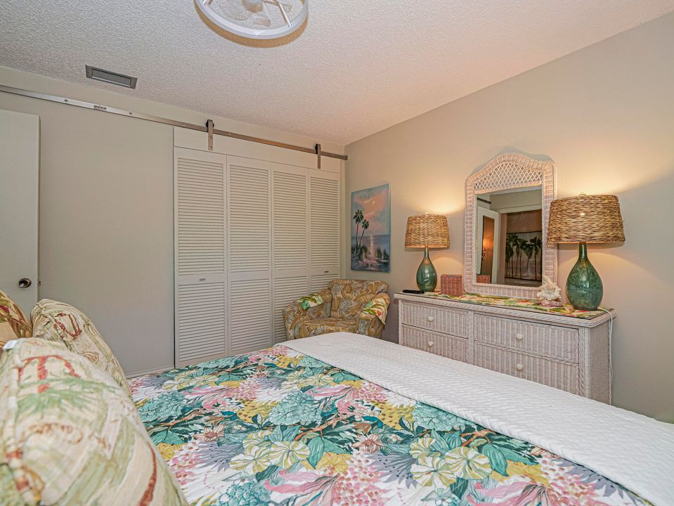 For Sale: $184,900 (2 beds, 2 baths, 1130 Square Feet)