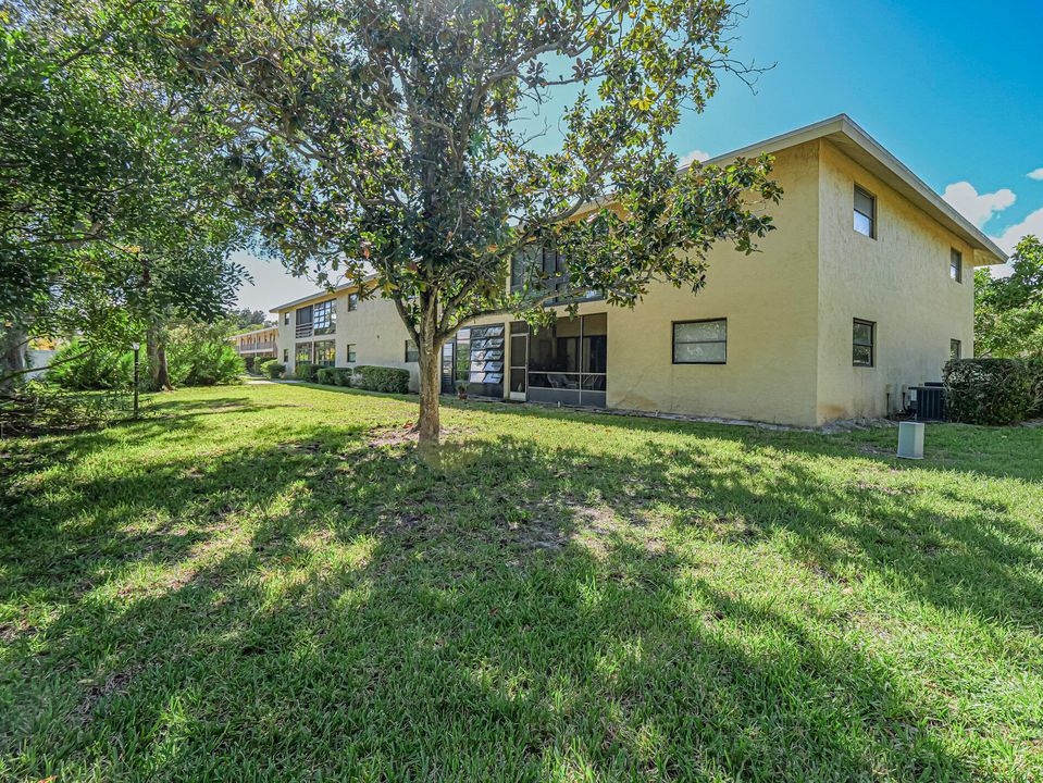 For Sale: $184,900 (2 beds, 2 baths, 1130 Square Feet)