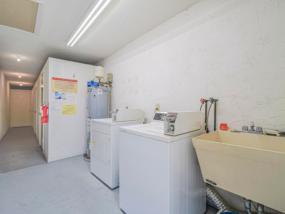 For Sale: $184,900 (2 beds, 2 baths, 1130 Square Feet)