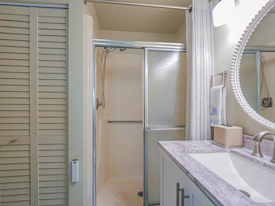 For Sale: $184,900 (2 beds, 2 baths, 1130 Square Feet)