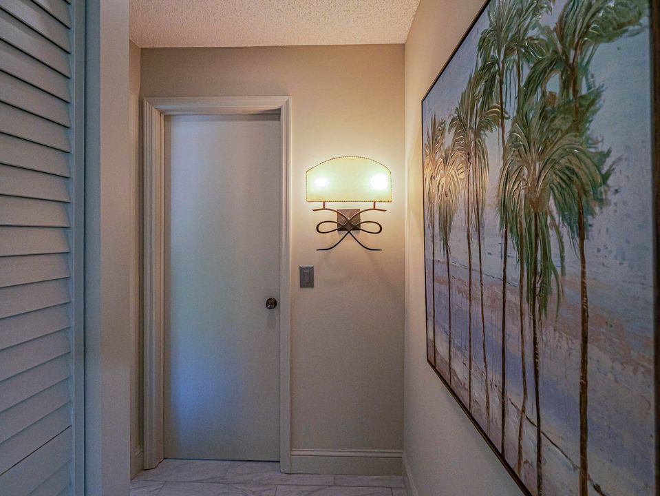 For Sale: $184,900 (2 beds, 2 baths, 1130 Square Feet)