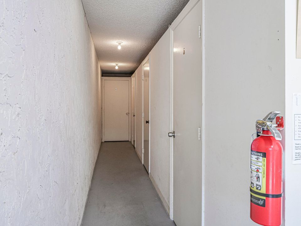 For Sale: $184,900 (2 beds, 2 baths, 1130 Square Feet)