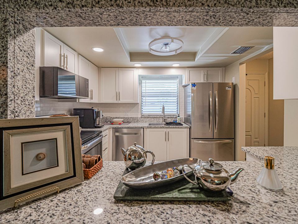 For Sale: $184,900 (2 beds, 2 baths, 1130 Square Feet)