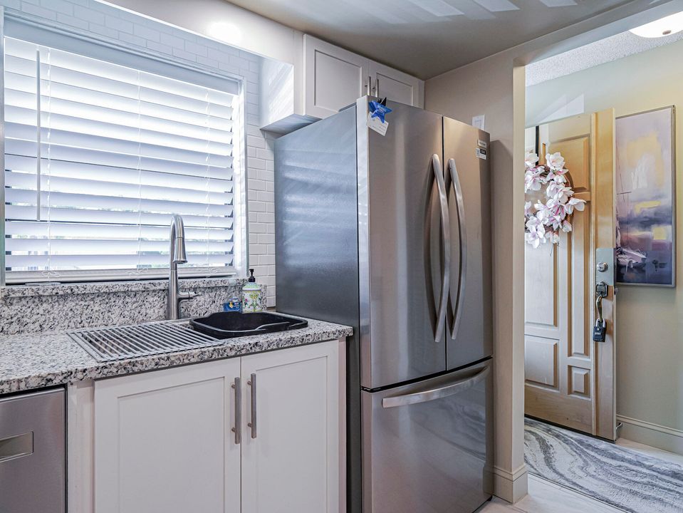 For Sale: $184,900 (2 beds, 2 baths, 1130 Square Feet)