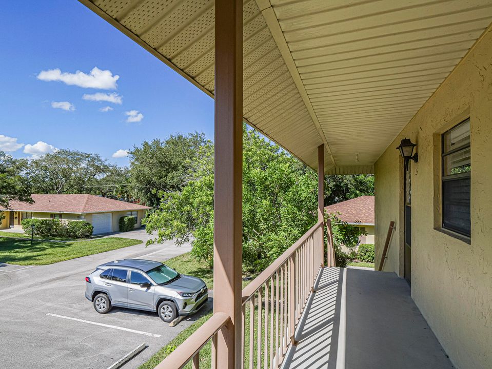 For Sale: $184,900 (2 beds, 2 baths, 1130 Square Feet)