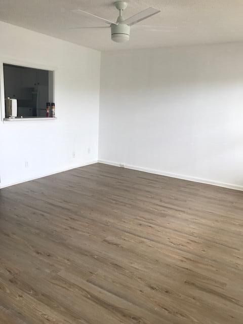 For Rent: $1,400 (1 beds, 1 baths, 720 Square Feet)