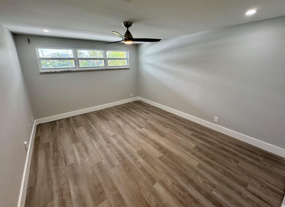 For Sale: $795,000 (2 beds, 2 baths, 1310 Square Feet)