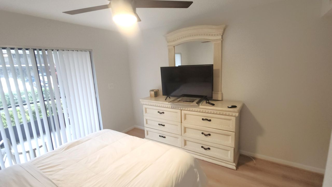For Rent: $4,500 (2 beds, 2 baths, 1176 Square Feet)