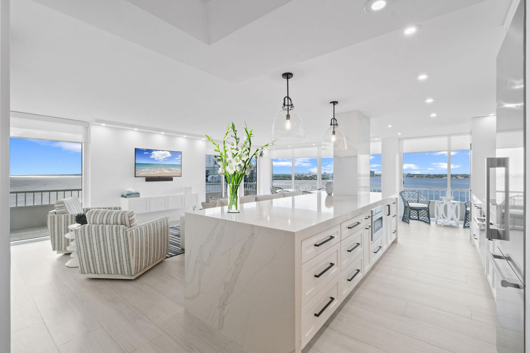 For Sale: $1,423,000 (2 beds, 2 baths, 1435 Square Feet)