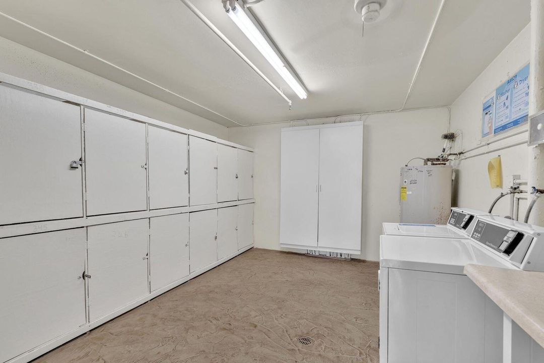 На продажу: $68,999 (1 спален, 1 ванн, 720 Квадратных фут)