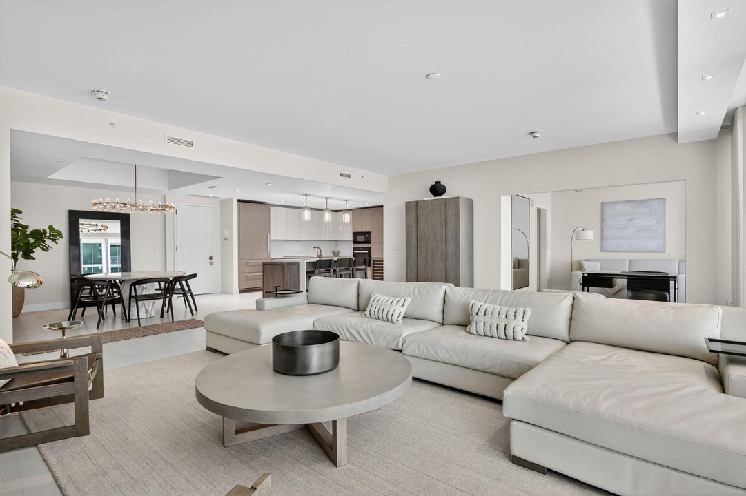 For Rent: $17,500 (2 beds, 3 baths, 2098 Square Feet)