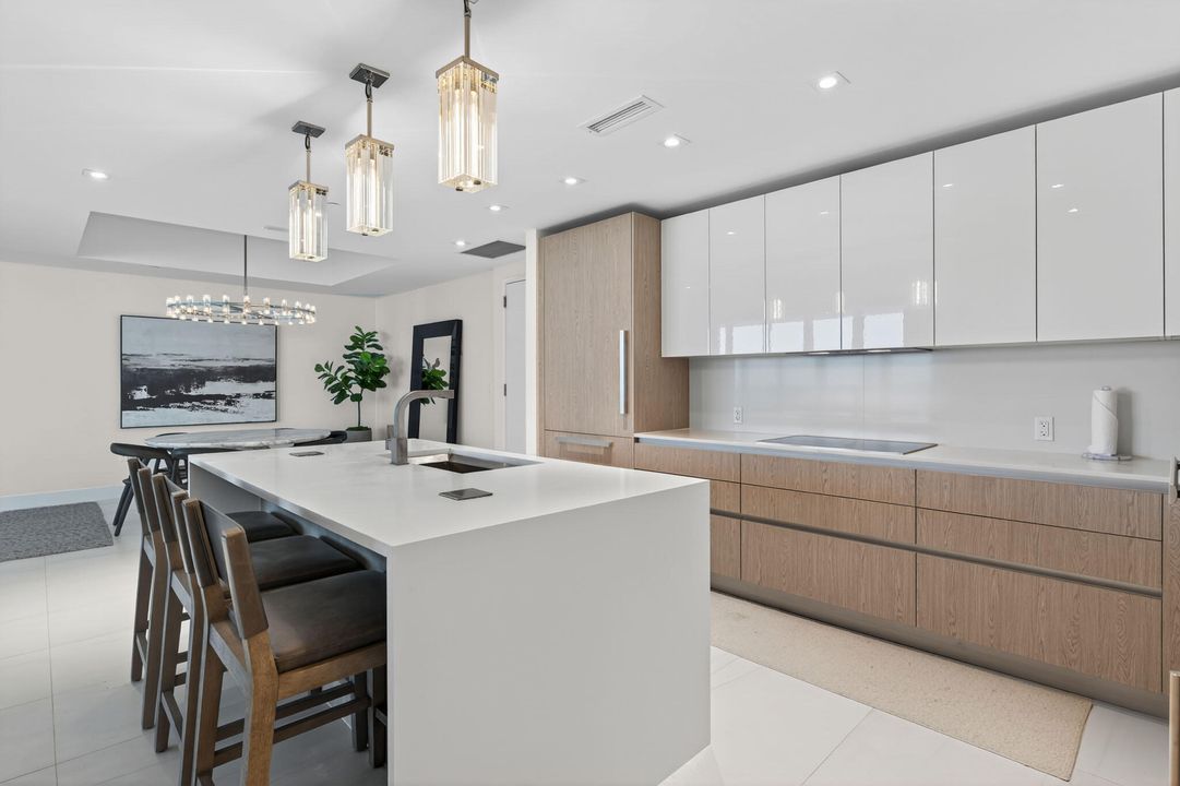 For Rent: $17,500 (2 beds, 3 baths, 2098 Square Feet)