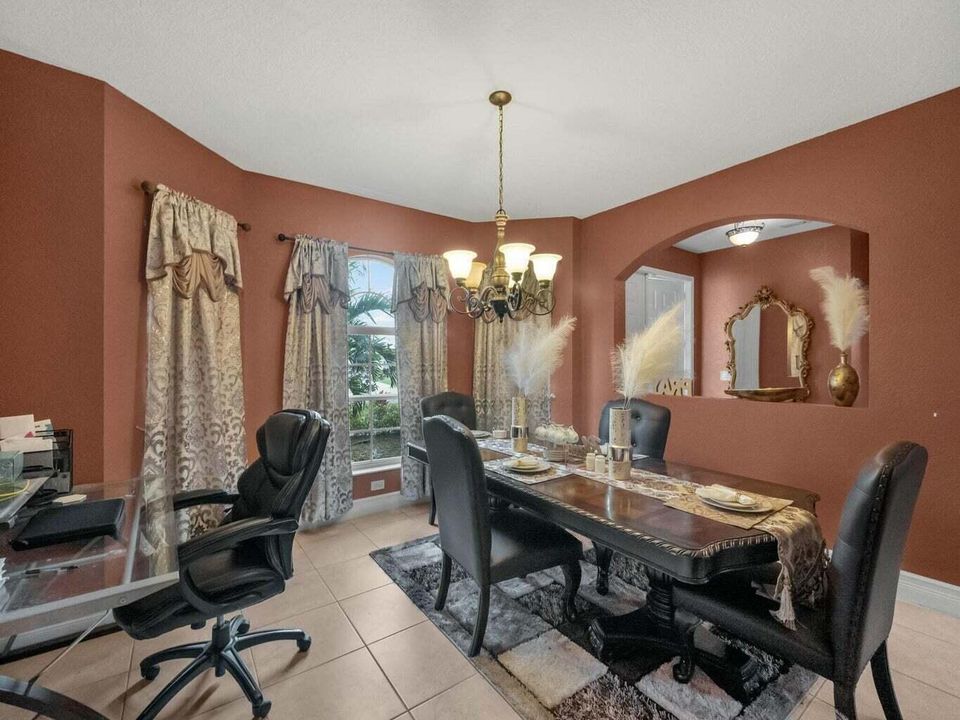 待售: $479,900 (4 贝兹, 3 浴室, 2415 平方英尺)