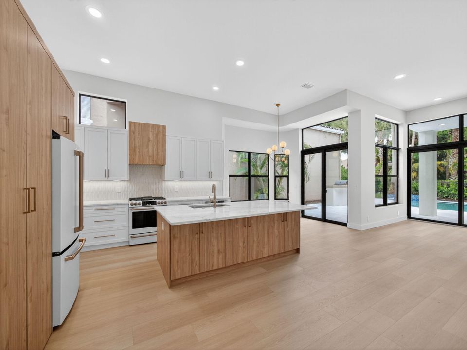 For Sale: $1,350,000 (3 beds, 2 baths, 1677 Square Feet)