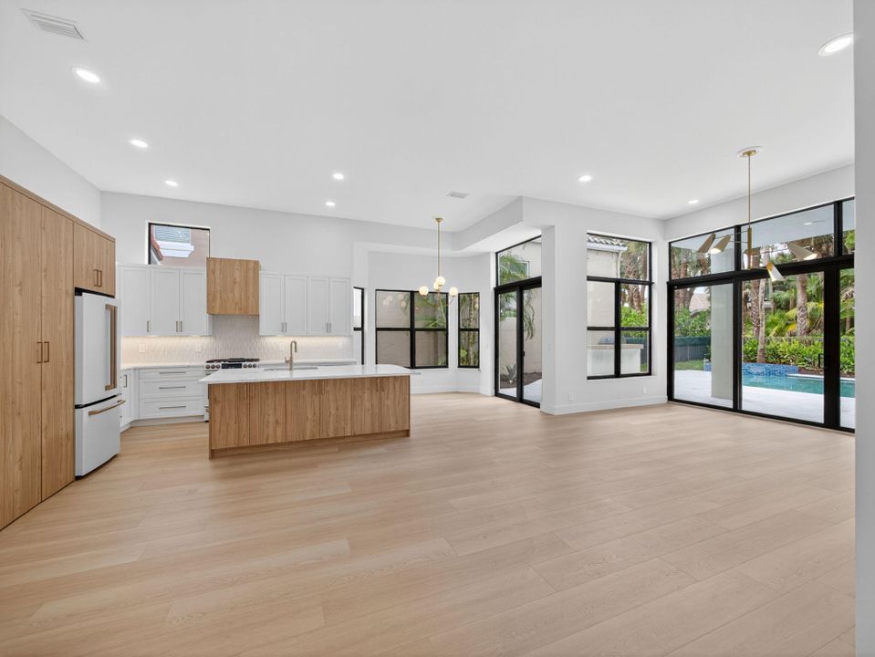 For Sale: $1,350,000 (3 beds, 2 baths, 1677 Square Feet)