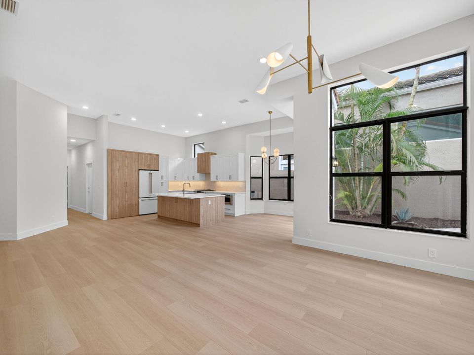 For Sale: $1,350,000 (3 beds, 2 baths, 1677 Square Feet)