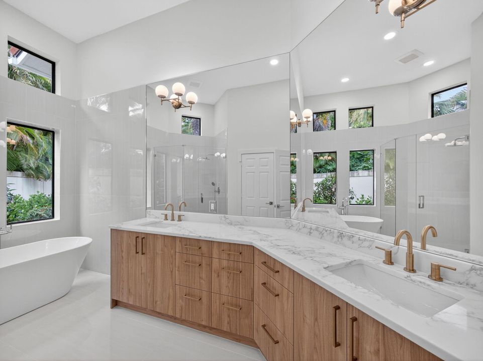 For Sale: $1,350,000 (3 beds, 2 baths, 1677 Square Feet)