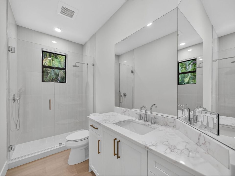 For Sale: $1,350,000 (3 beds, 2 baths, 1677 Square Feet)