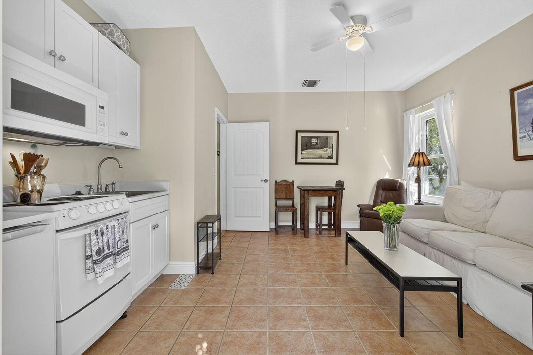 For Rent: $2,500 (1 beds, 1 baths, 500 Square Feet)