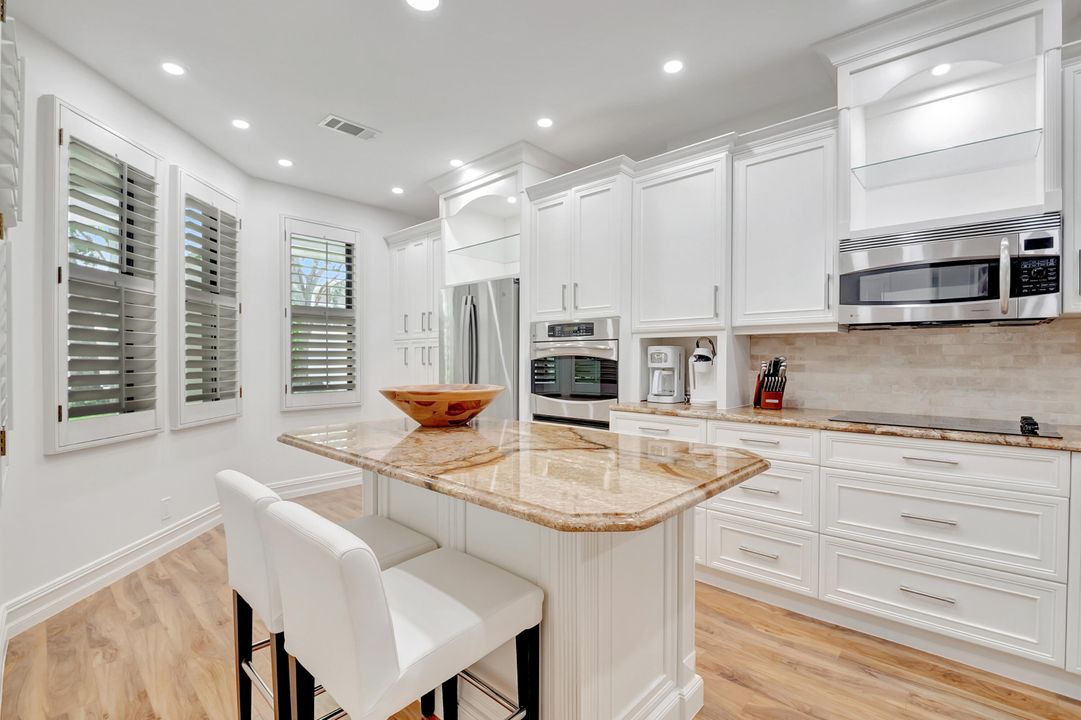 В аренду: $15,000 (3 спален, 2 ванн, 2400 Квадратных фут)