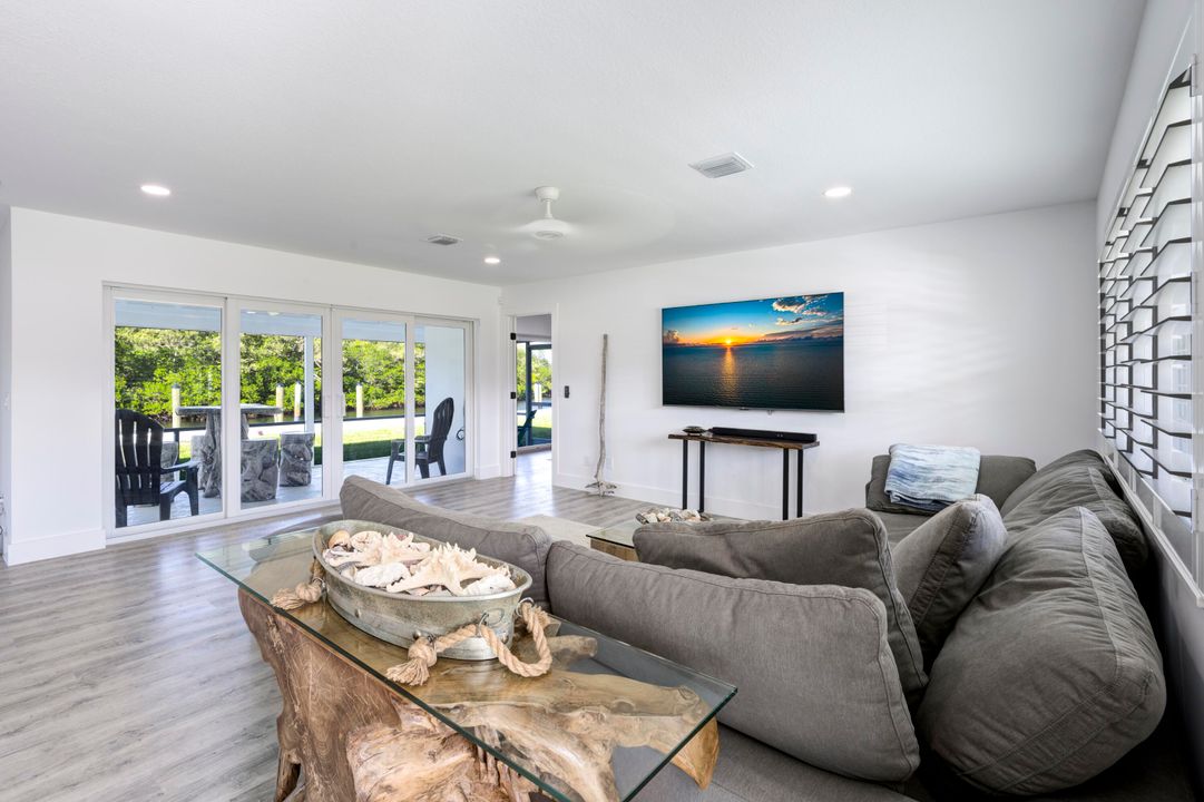 В аренду: $10,000 (2 спален, 2 ванн, 1304 Квадратных фут)