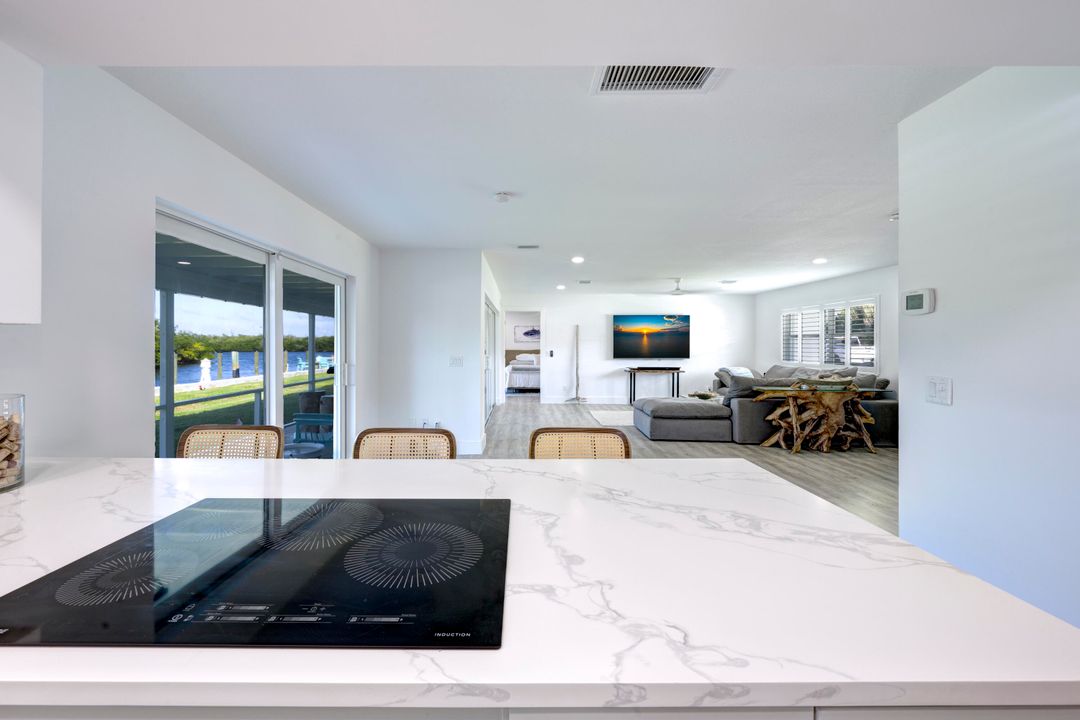 В аренду: $10,000 (2 спален, 2 ванн, 1304 Квадратных фут)