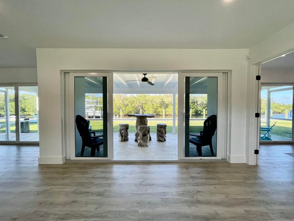 В аренду: $10,000 (2 спален, 2 ванн, 1304 Квадратных фут)