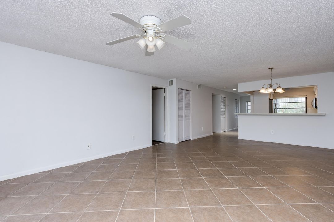 For Rent: $2,700 (2 beds, 2 baths, 1216 Square Feet)