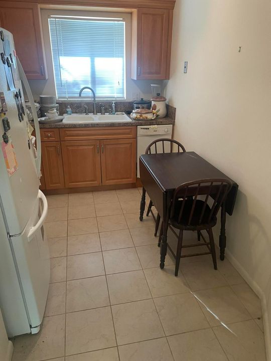 На продажу: $288,000 (2 спален, 2 ванн, 886 Квадратных фут)