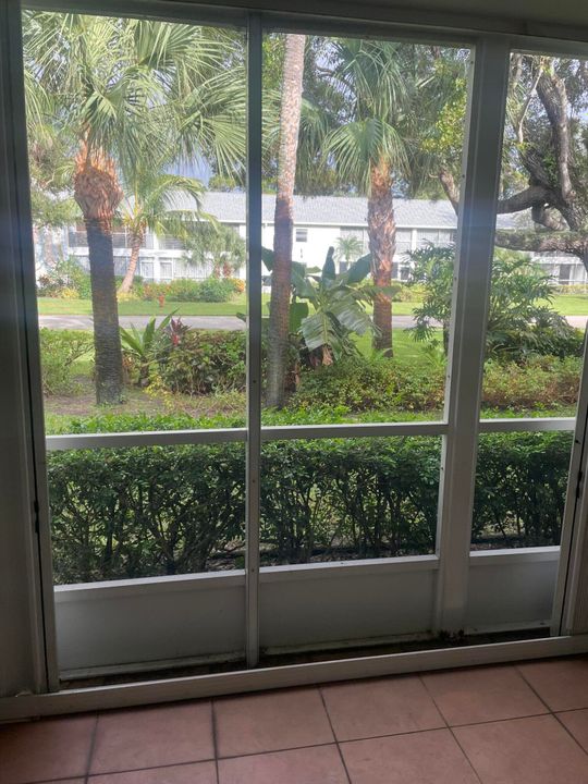 На продажу: $288,000 (2 спален, 2 ванн, 886 Квадратных фут)