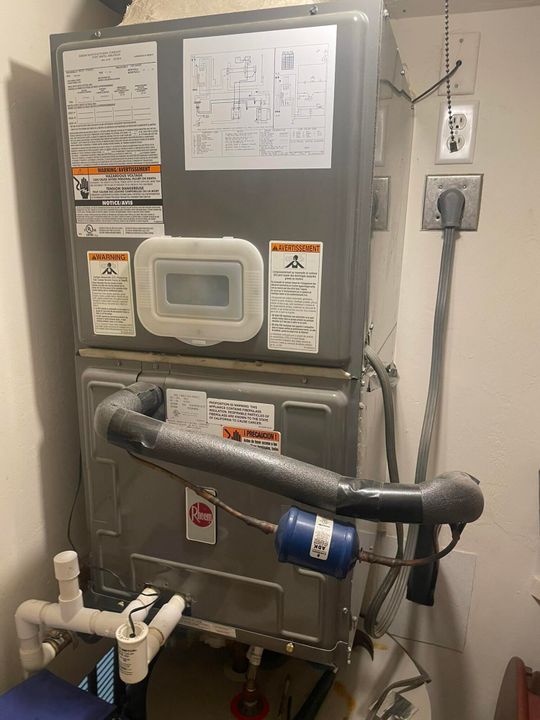 На продажу: $288,000 (2 спален, 2 ванн, 886 Квадратных фут)