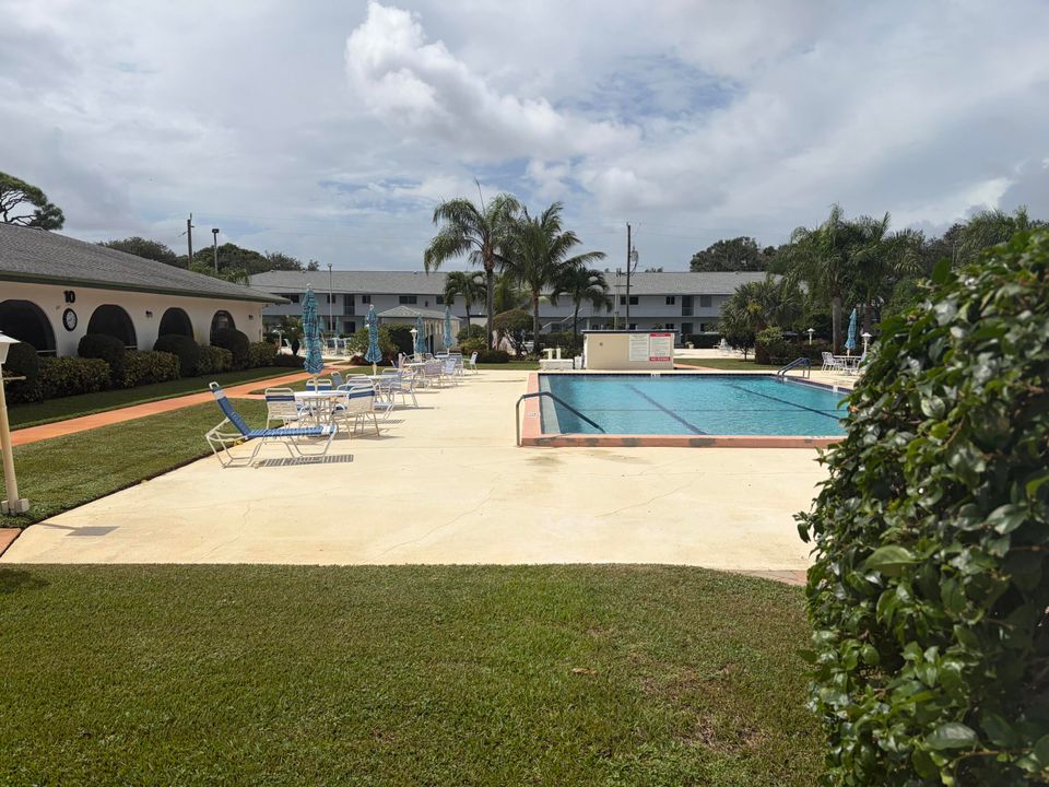 На продажу: $288,000 (2 спален, 2 ванн, 886 Квадратных фут)