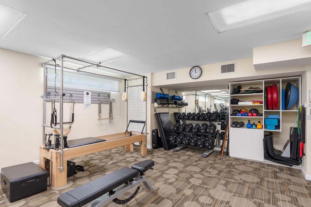 For Rent: $14,950 (1 beds, 2 baths, 1438 Square Feet)