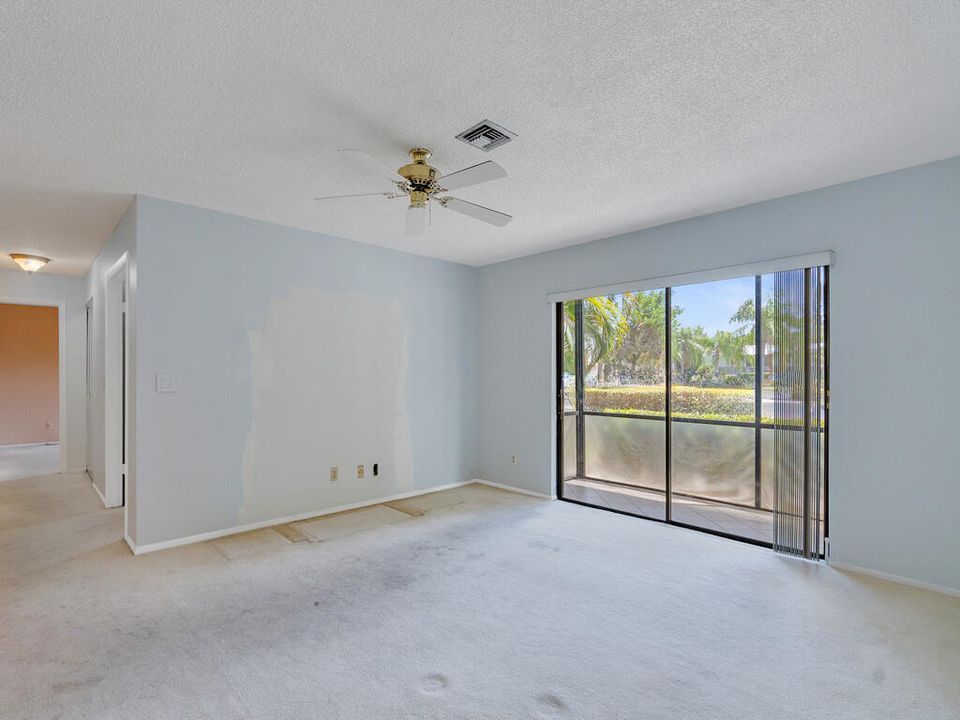 待售: $159,500 (2 贝兹, 2 浴室, 1027 平方英尺)