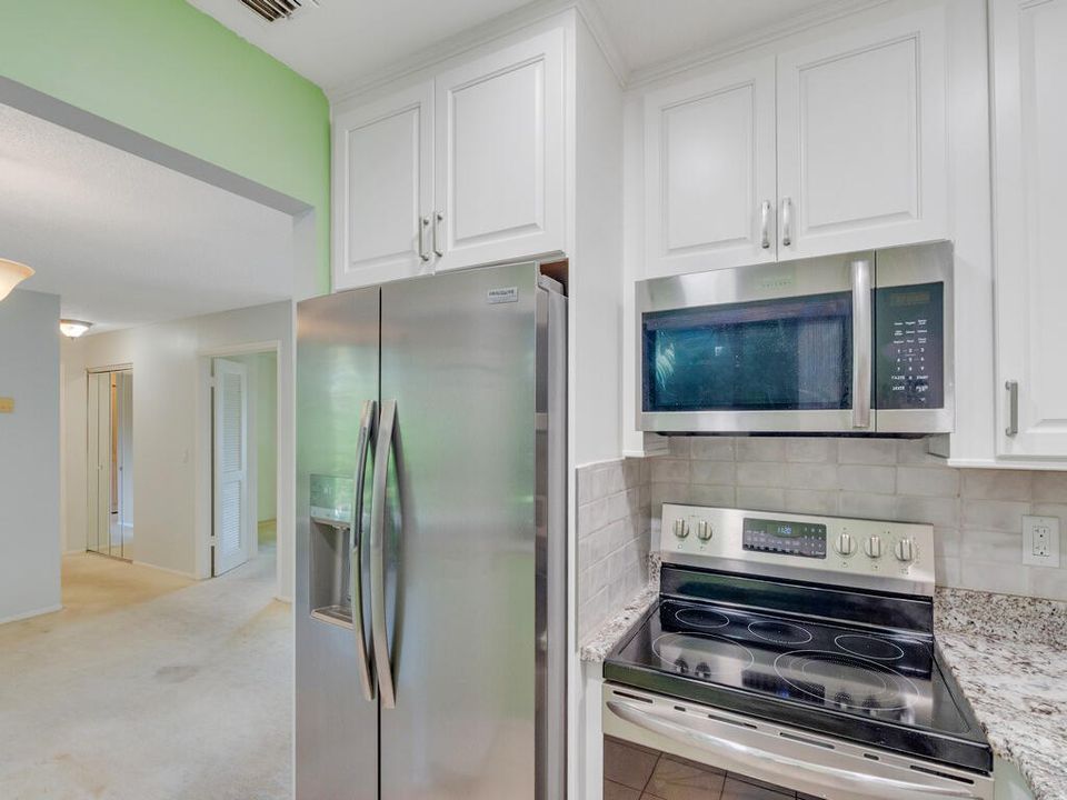 待售: $159,500 (2 贝兹, 2 浴室, 1027 平方英尺)