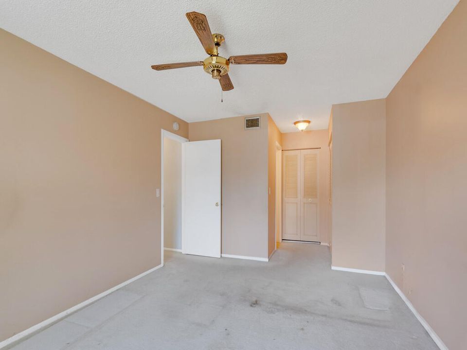 待售: $159,500 (2 贝兹, 2 浴室, 1027 平方英尺)