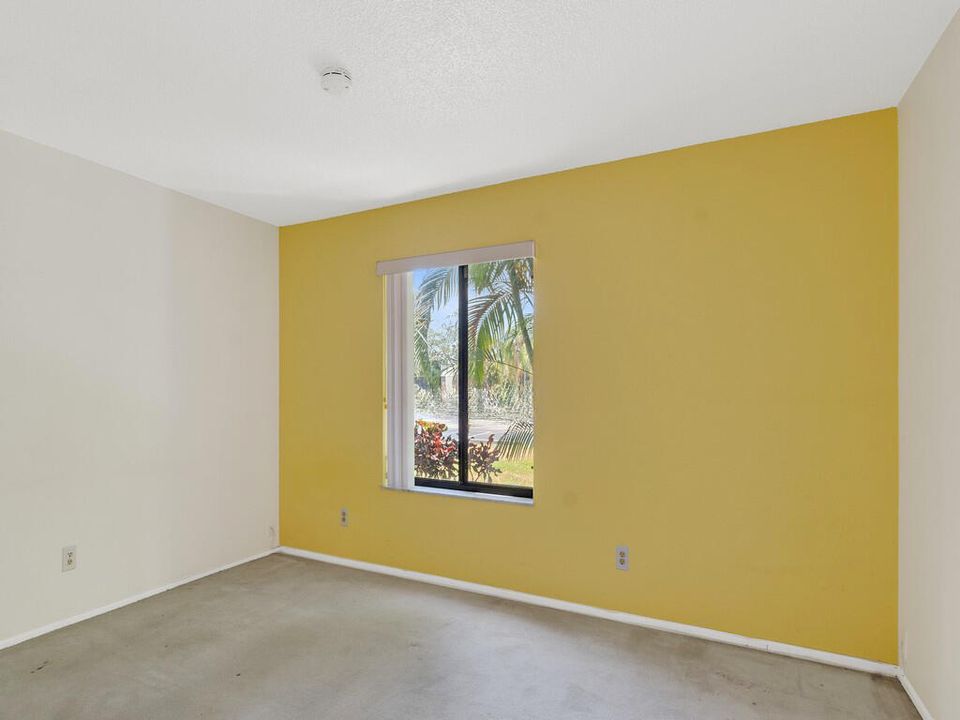 待售: $159,500 (2 贝兹, 2 浴室, 1027 平方英尺)