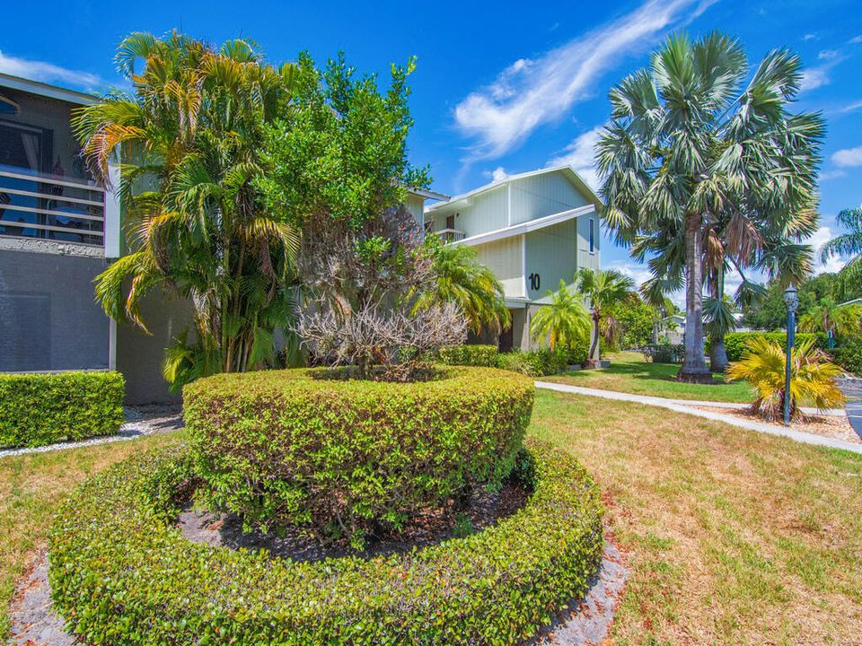 待售: $159,500 (2 贝兹, 2 浴室, 1027 平方英尺)