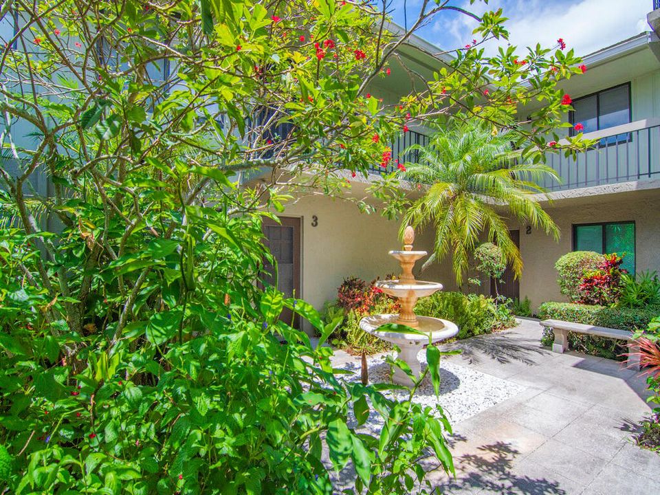 待售: $159,500 (2 贝兹, 2 浴室, 1027 平方英尺)