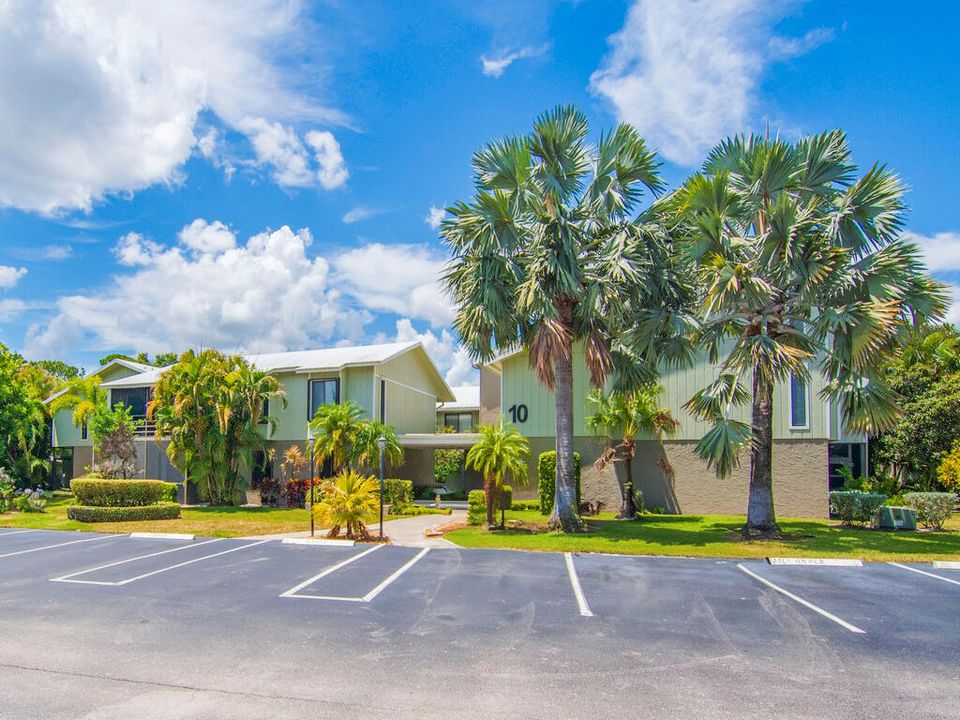 待售: $159,500 (2 贝兹, 2 浴室, 1027 平方英尺)