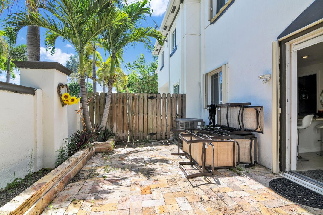 Active With Contract: $3,600 (3 beds, 2 baths, 1696 Square Feet)