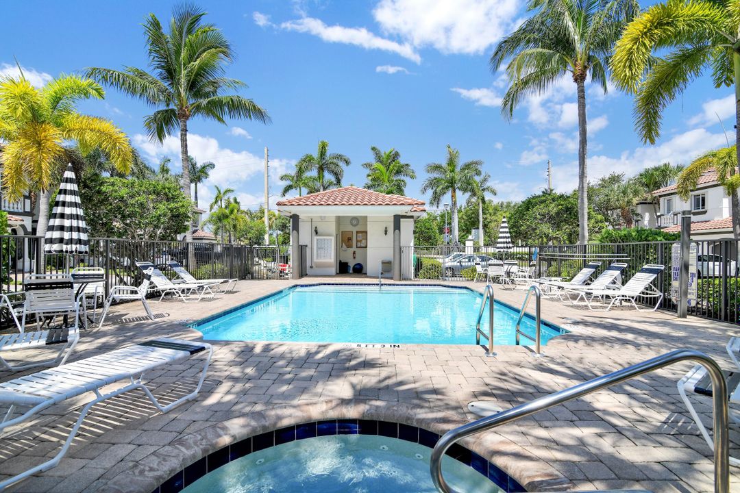 Active With Contract: $3,600 (3 beds, 2 baths, 1696 Square Feet)