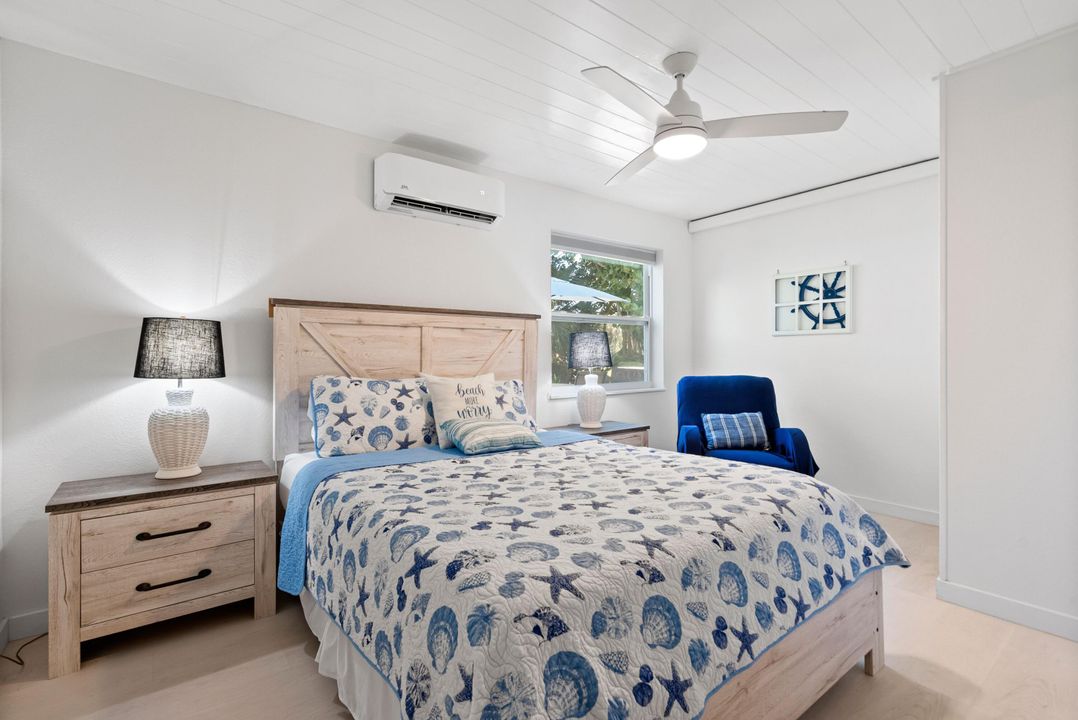 For Rent: $2,350 (2 beds, 1 baths, 780 Square Feet)